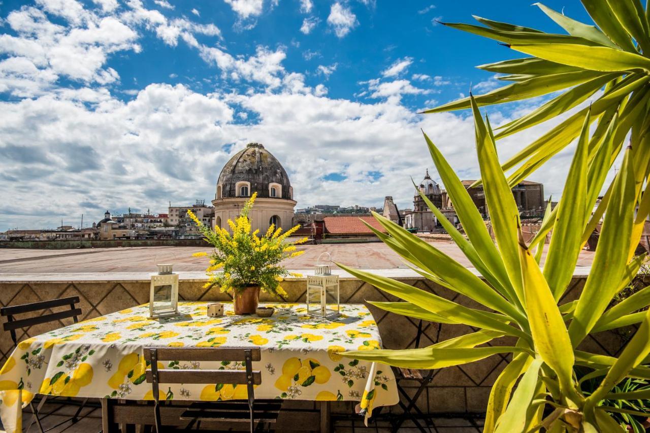 Апартаменты Relais Old Naples From A Terrace Экстерьер фото